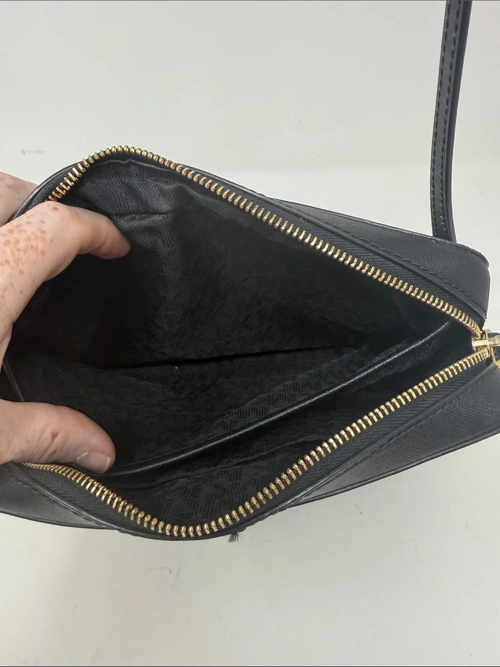 Michael Kors Black Saffiano Leather Jet Set Crossbody Camera Bag